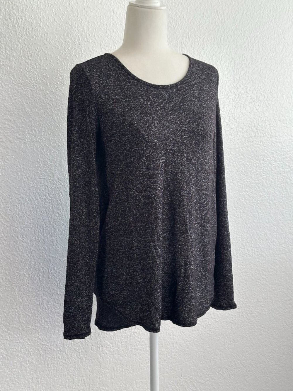 Old Navy Marled Knit Long Sleeve Top | Size Medium | Soft Lightweight Sweater